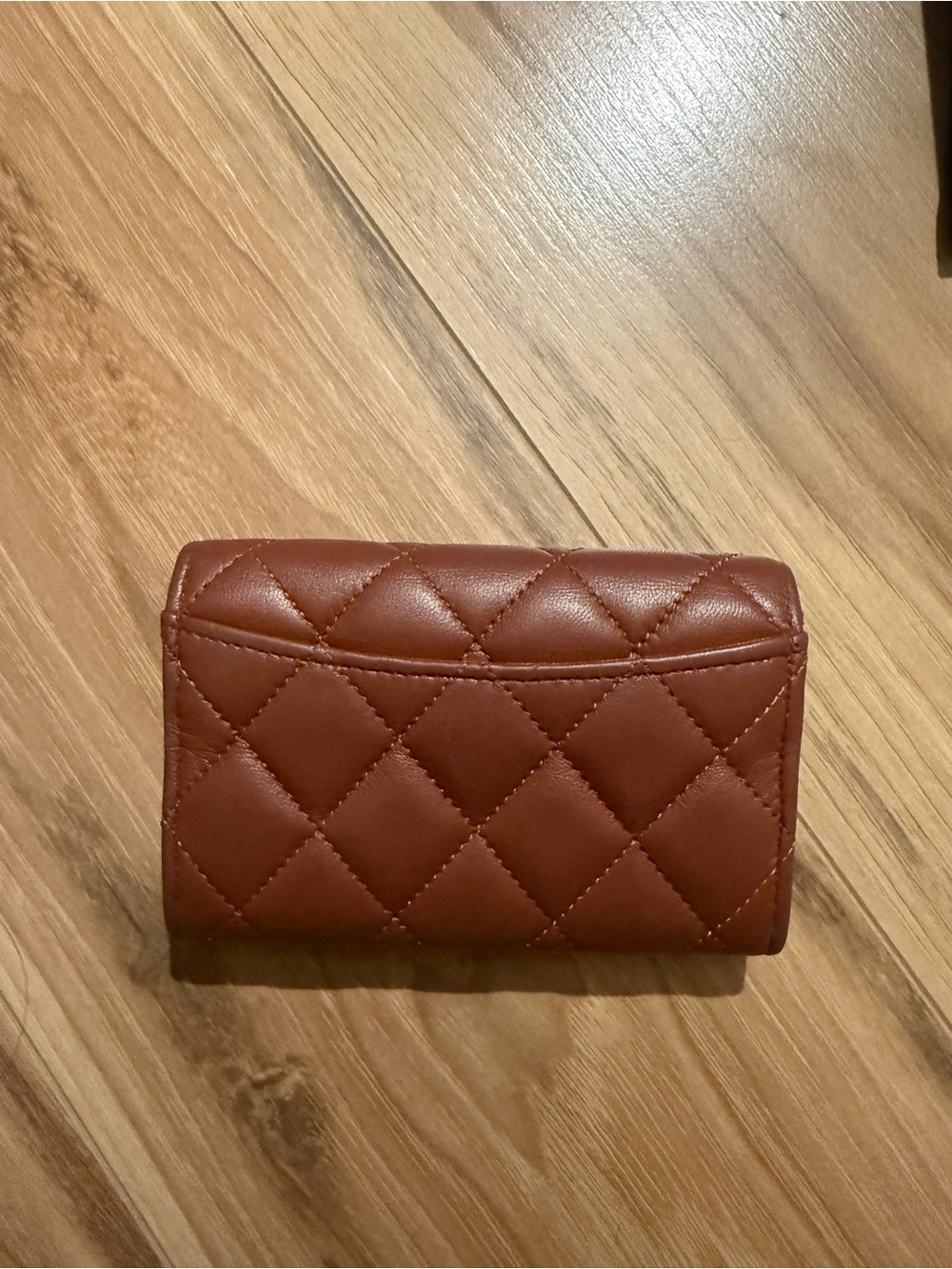 CHANEL Brown Quilted Leather Card Holder with Gold Logo - Picture 5 of 7